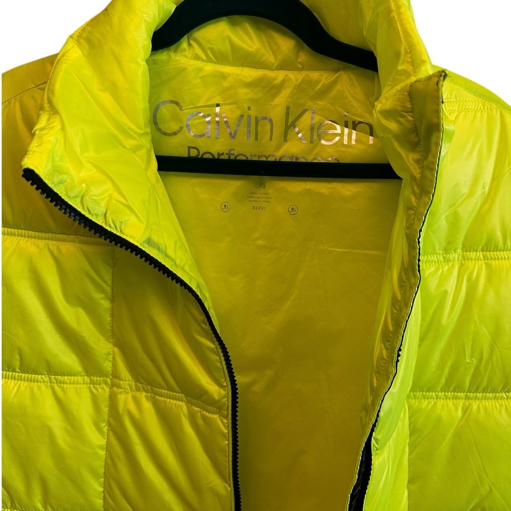 NWT Calvin Klein Puffer Vest​ - Picture 5 of 7